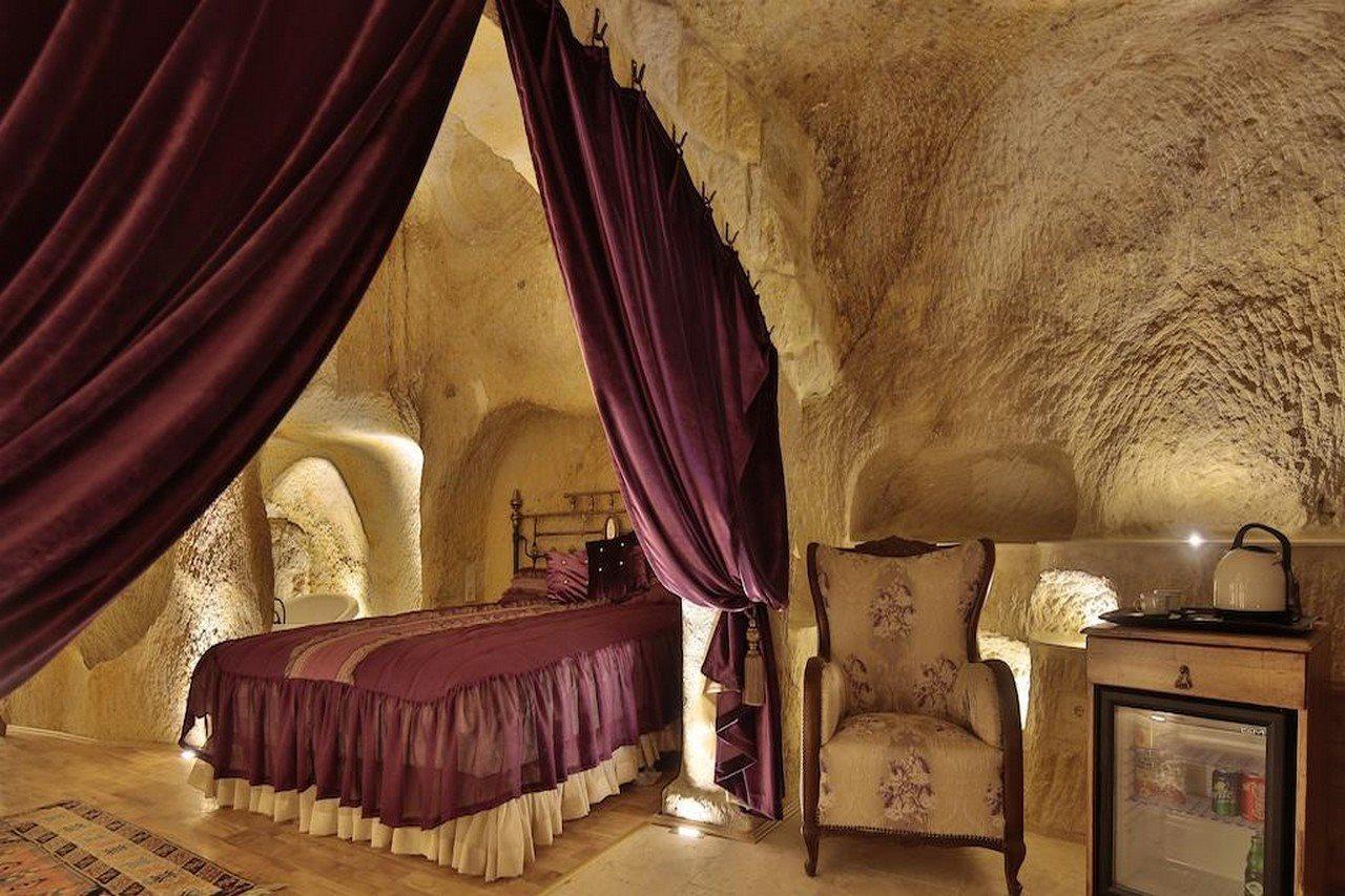 Golden Cave Suites Юргюп Екстериор снимка