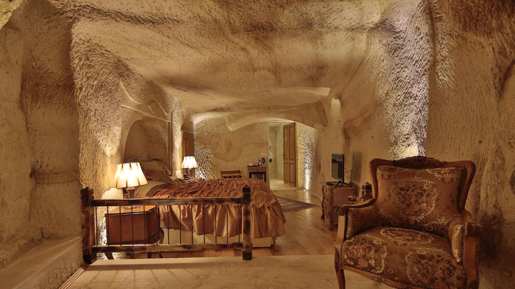 Golden Cave Suites Юргюп Екстериор снимка
