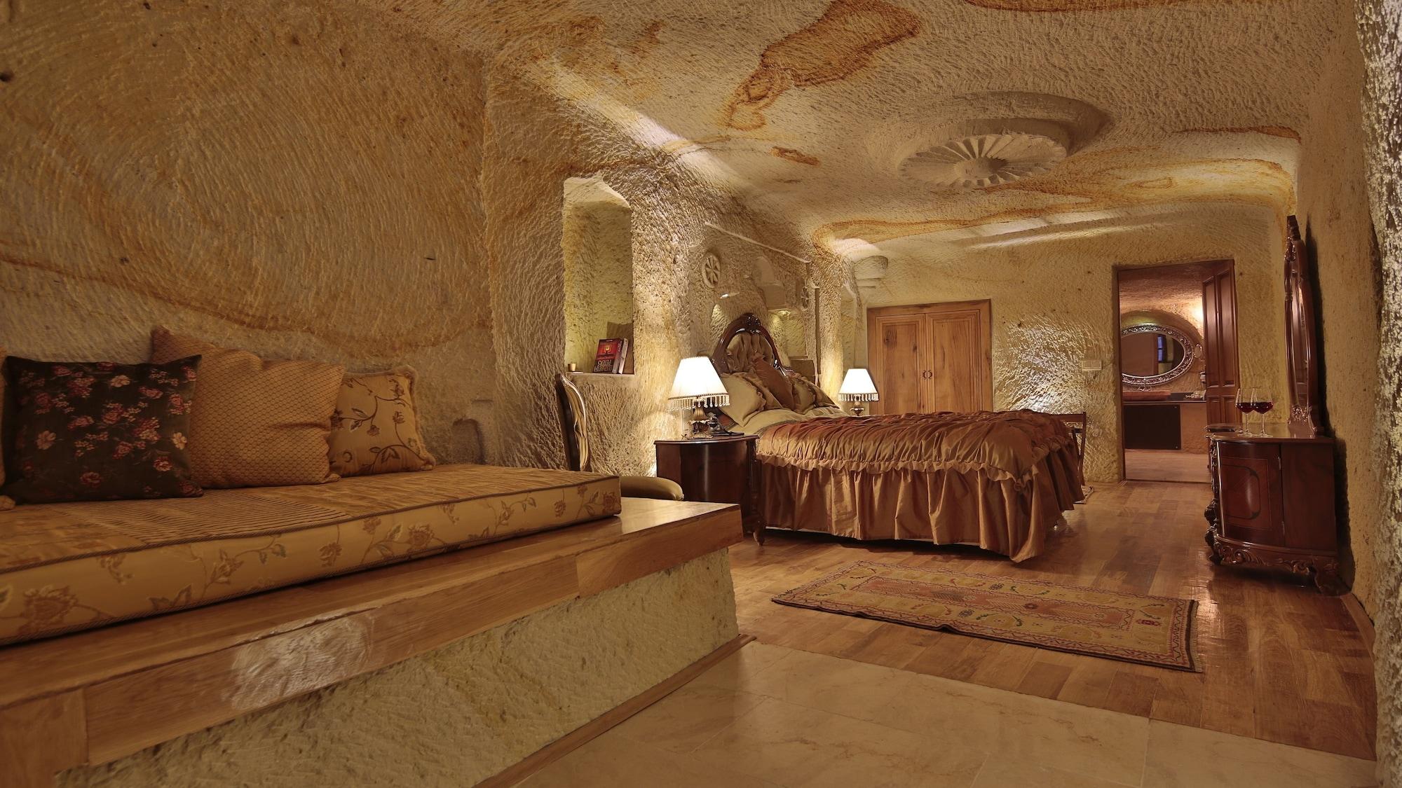 Golden Cave Suites Юргюп Екстериор снимка