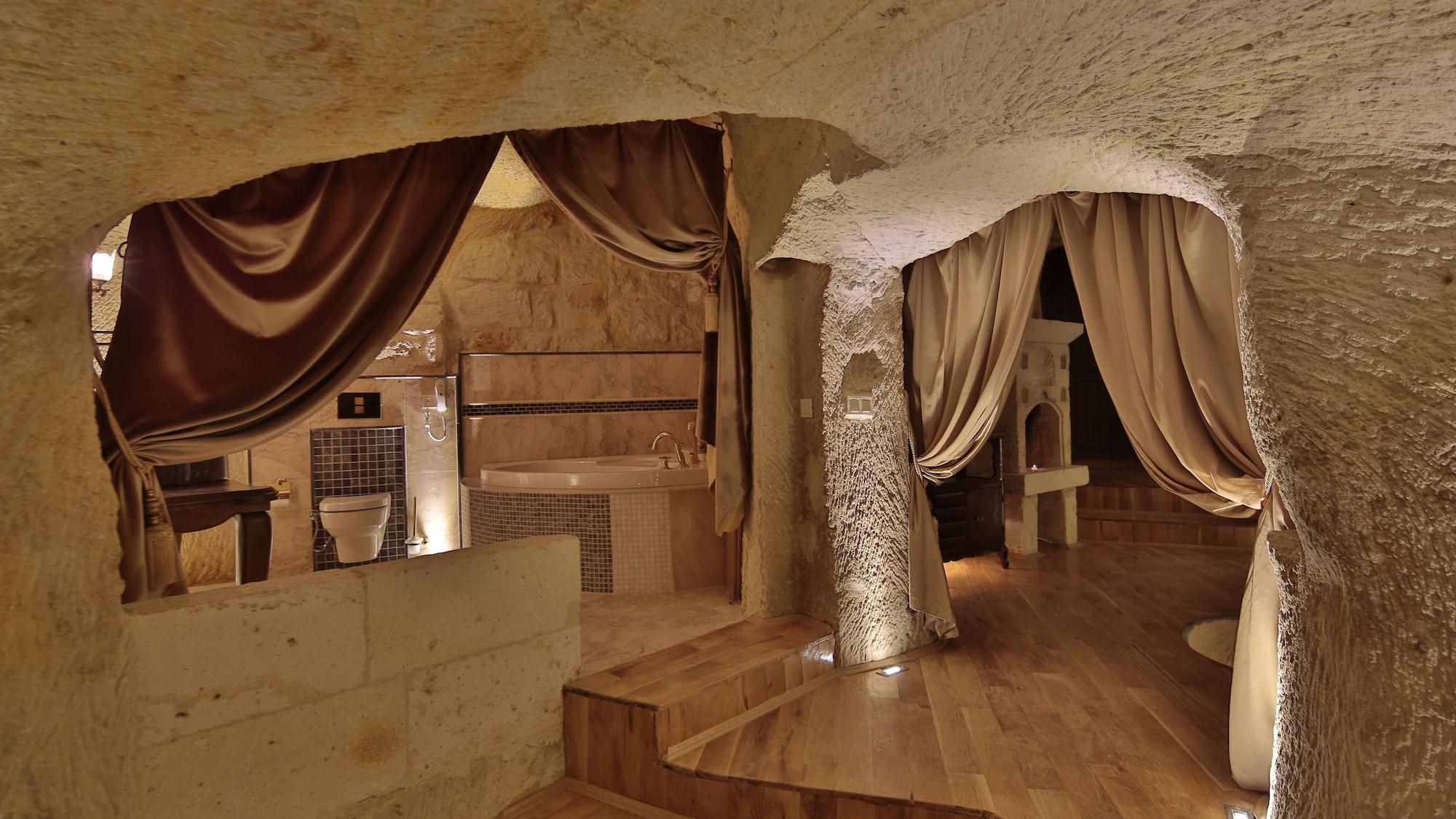 Golden Cave Suites Юргюп Екстериор снимка