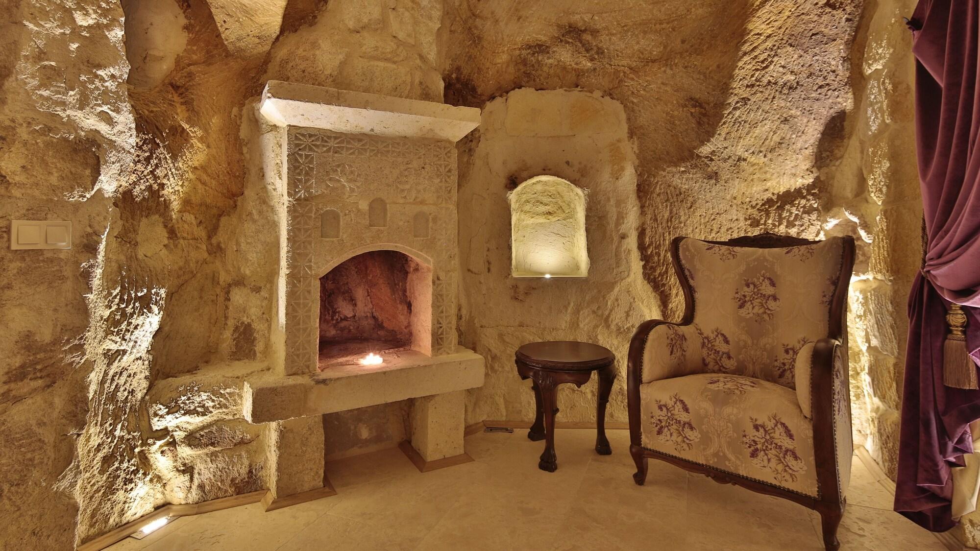 Golden Cave Suites Юргюп Екстериор снимка