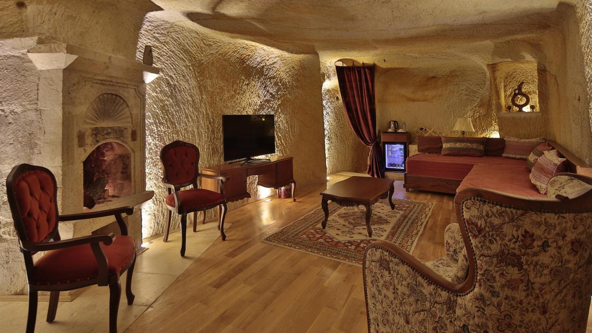 Golden Cave Suites Юргюп Стая снимка