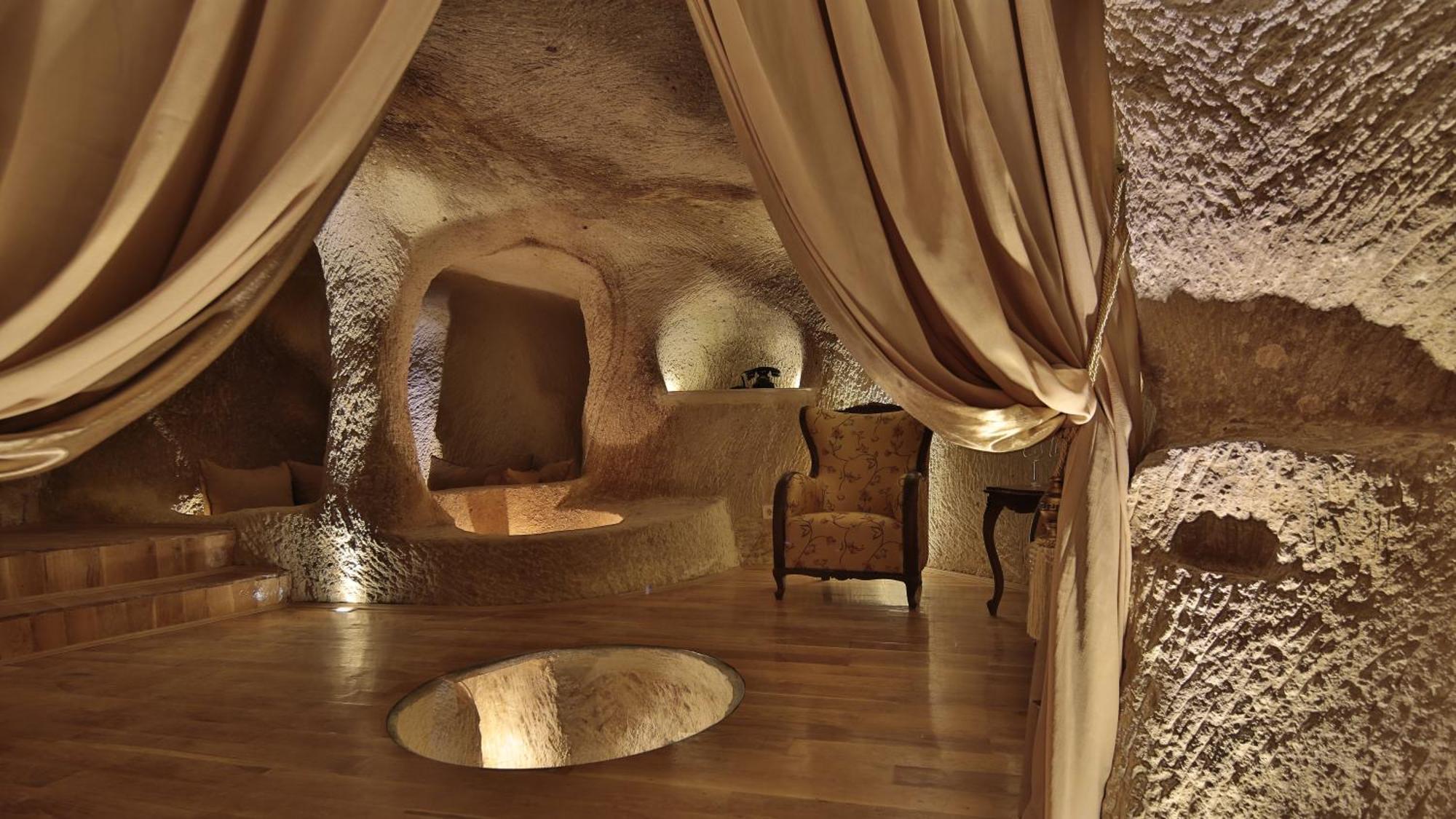 Golden Cave Suites Юргюп Стая снимка