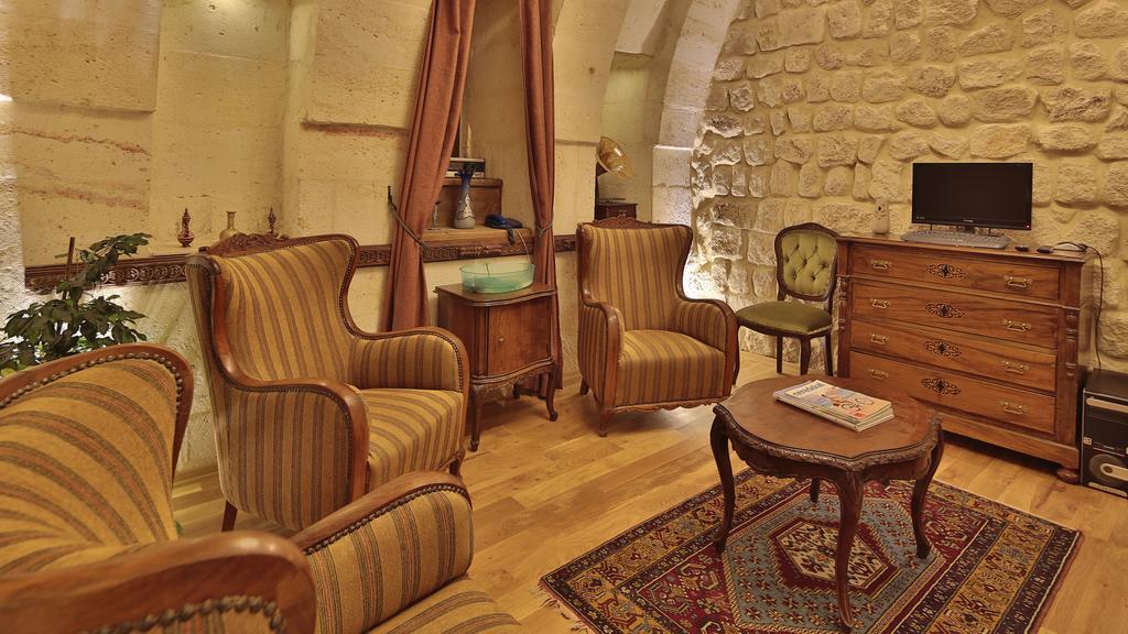 Golden Cave Suites Юргюп Екстериор снимка