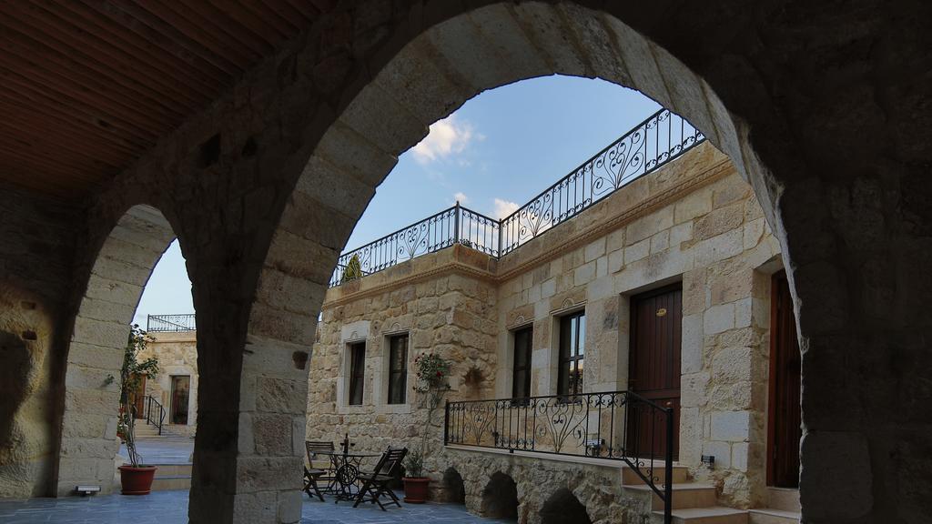 Golden Cave Suites Юргюп Екстериор снимка