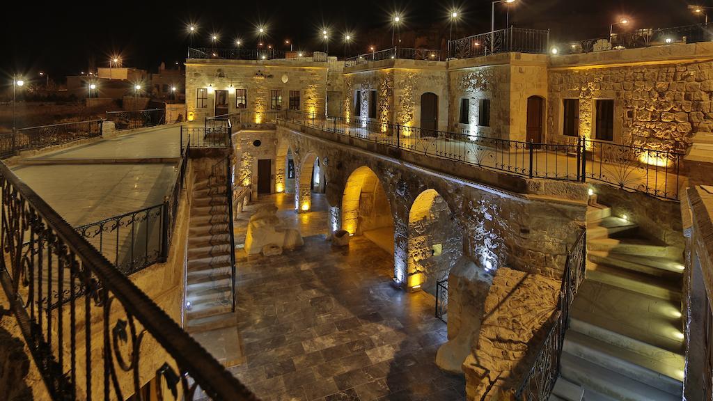 Golden Cave Suites Юргюп Екстериор снимка
