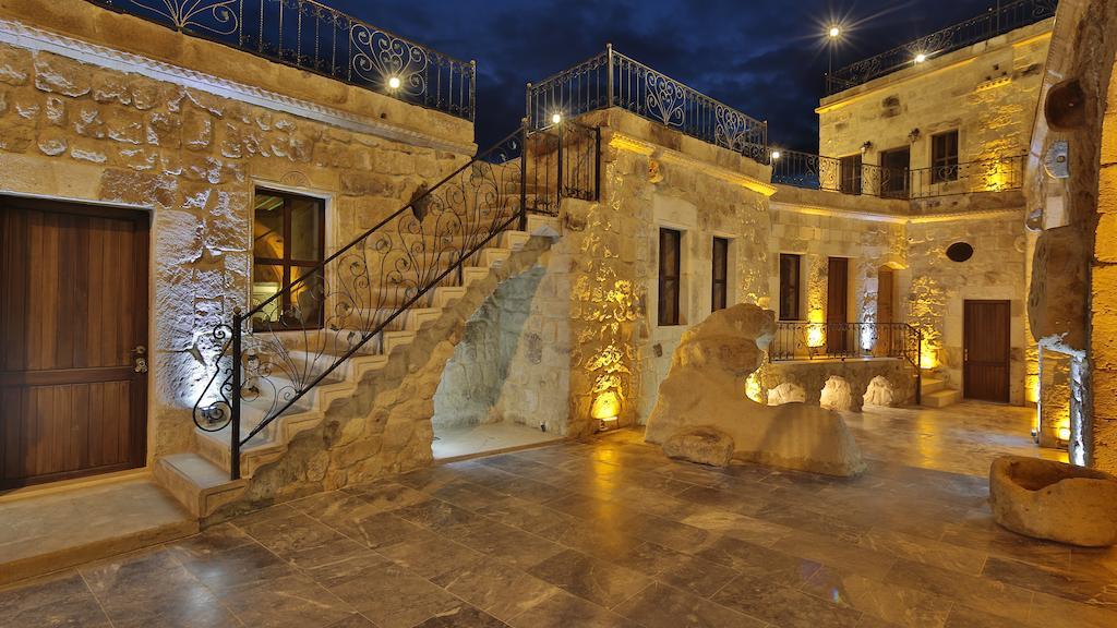Golden Cave Suites Юргюп Екстериор снимка