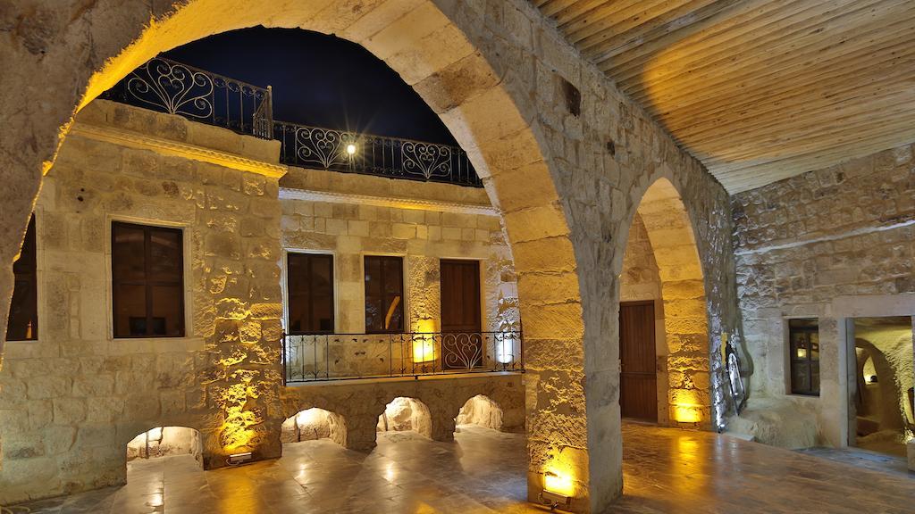 Golden Cave Suites Юргюп Екстериор снимка
