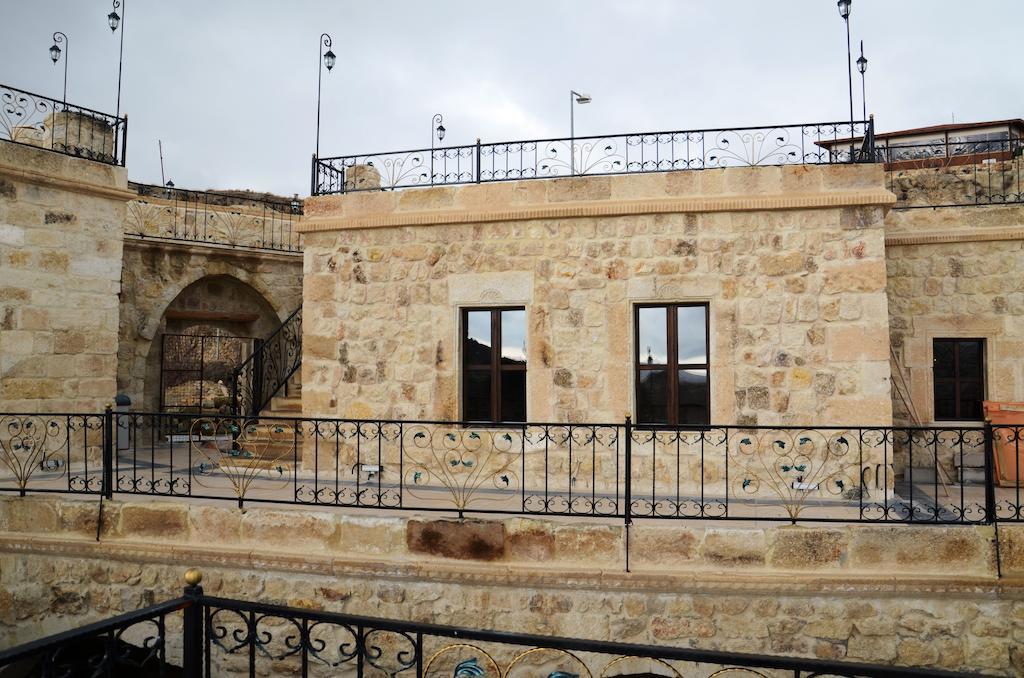 Golden Cave Suites Юргюп Екстериор снимка