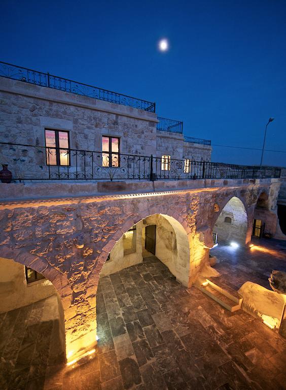 Golden Cave Suites Юргюп Екстериор снимка