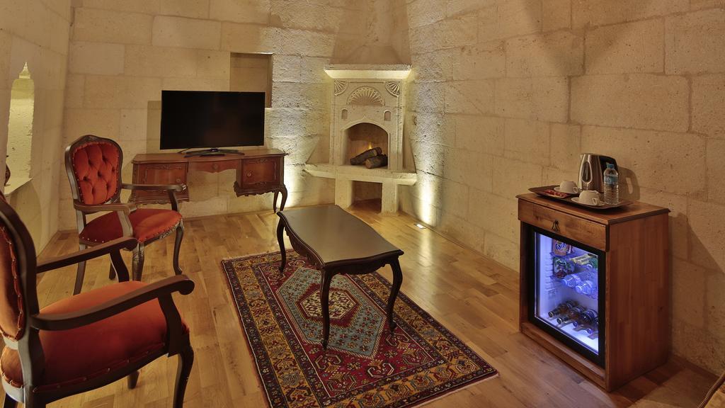 Golden Cave Suites Юргюп Екстериор снимка