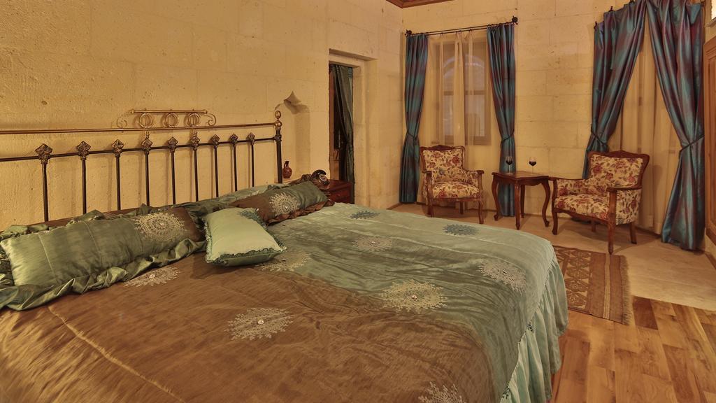 Golden Cave Suites Юргюп Екстериор снимка